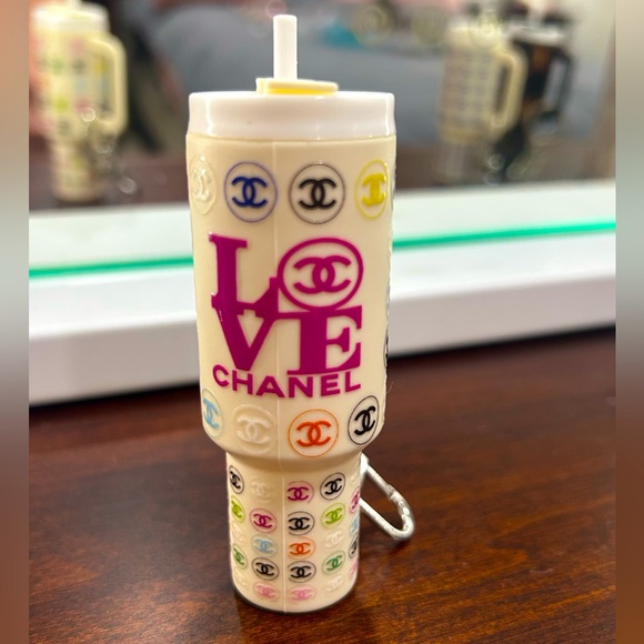 CUTE Tumbler Storage Keychain PLUS Good Girl Blush Perfume sample AND Bow Charm - Picture 6 of 15